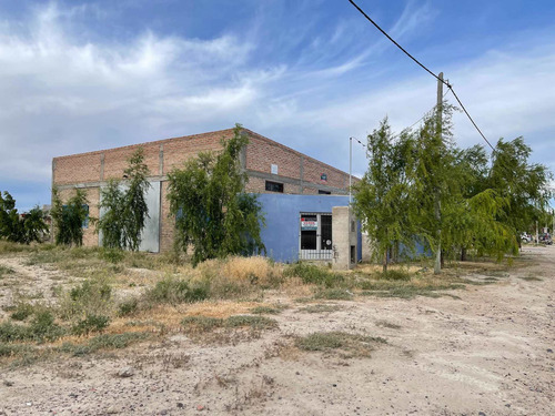 Imagen 2 de 12 de Las Grutas Galpon En Venta Zona Industrial