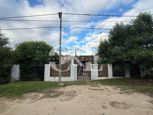 Casa Tradicional + Casa Villahouse En Terreno De 1100m² (potencial Para Complejo Turístico) Villa Del Lago, Carlos Paz.