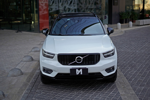 Volvo XC40 T4 Momentum
