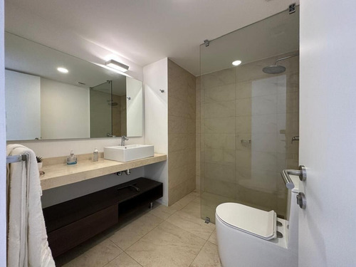 Habitación Con Baño Privado En Renta, En Zibatá, Querétaro