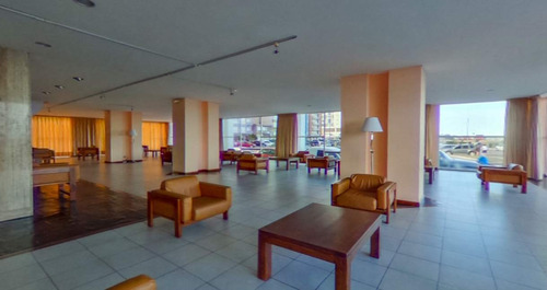 Imagen 14 de 17 de Gran Ambiente En Edificio Playa Club. Balcón Con Vista Al Mar! - Lo Mejor De Miramar