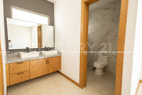 Casa En Venta En Residencial Valdivia Chihuahua Chih.