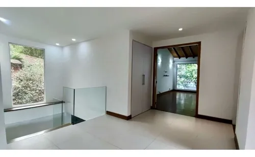 Casa En Venta Loma Los Benedictino