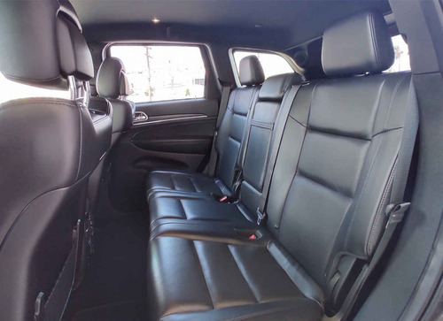 Imagen 11 de 15 de Jeep Grand Cherokee 2019 5p Limited Lujo 4x4 V8/5.7 Aut
