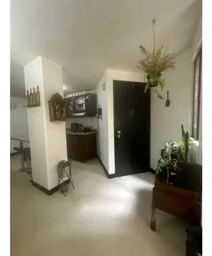Apartamento Sector Loma De Los Bernal Parte Baja