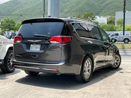 Chrysler Pacifica 2019