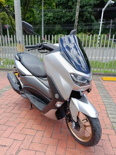 Yamaha Nmax Connect
