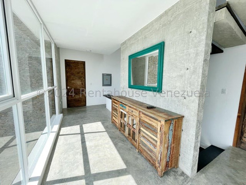 Ofrecemos En Alquiler Exclusivo Y Elegante Loft Ubicado En Oripoto 24-14767