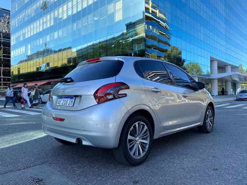 Peugeot 208 1.6 In Concert 2020