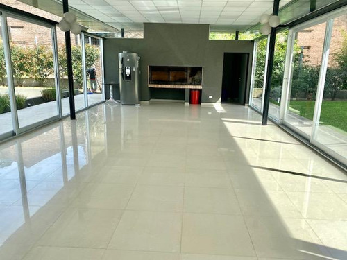 Imagen 4 de 10 de Departamento - Villa De Mayo