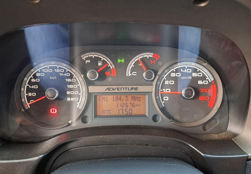 Fiat Idea 1.8 16v Adventure Flex 5p