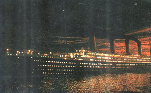Titanic - Navio À Noite - Poster