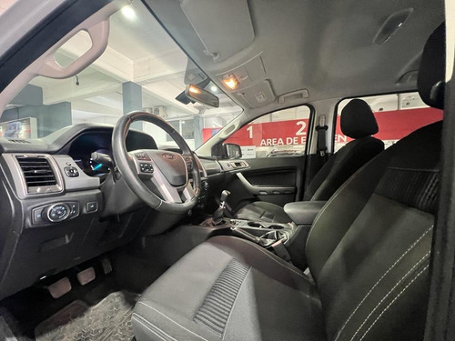 Imagen 14 de 22 de Ford Ranger Xlt 4x4 3.2 Usada 2021 Nueva Manual