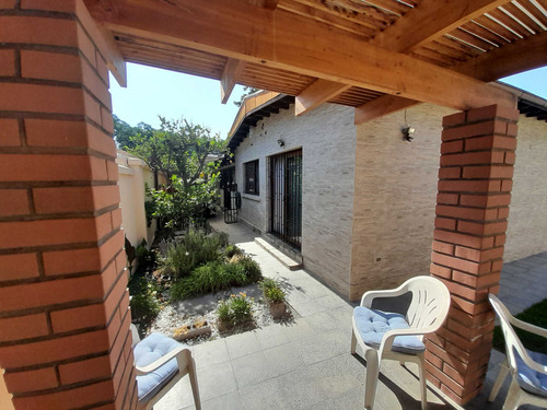 Casa En Venta En La Reina (88138)