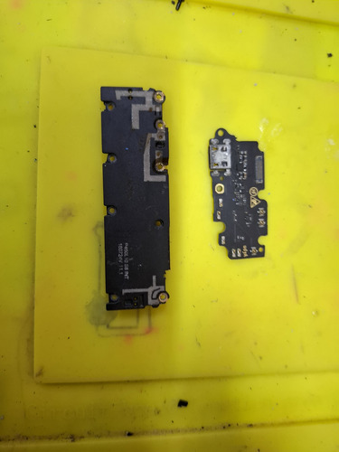 Zte Blade V9 P/ Refacciones Por 2 Piezas Venta (Usado)