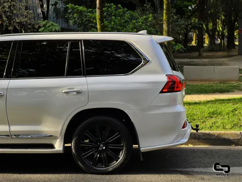 Lexus LX 5.7 570