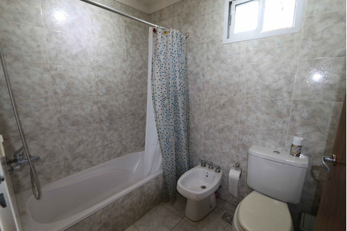 Imagen 16 de 30 de Venta Casa Quinta Virrey Del Pino Extenso Lote. Si Algo Nos Dejó La Pandemia Es La Necesidad De Vivir Con Espacio, Naturaleza Y Disfrutando De La Familia. Un Entorno Ideal Para Tu Gente. Inmobiliaria