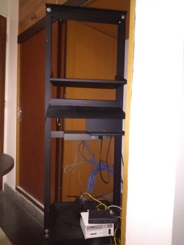 Imagen 2 de 4 de Rack Vertical De Piso Abierto Con Bandejas Diferentes Medida