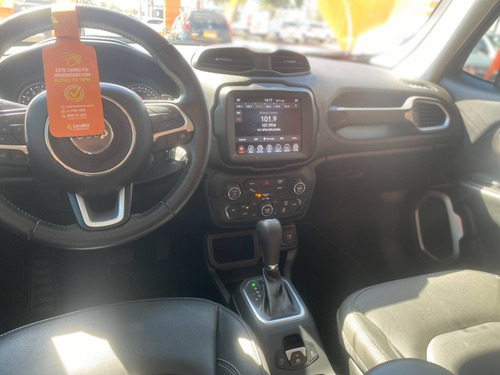 Imagem 8 de 12 de Jeep Renegade 1.8 16v Flex Longitude 4p Automático