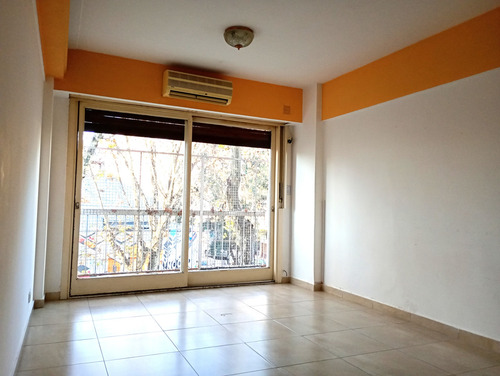 Depto. 3 Amb. Fte. C/balcon Santo Tome Al 3200
