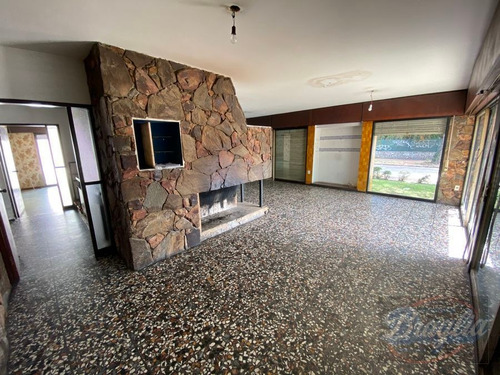 Venta Casa 5 Dormitorios Unión Braglia 310001530