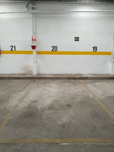 Imagen 7 de 8 de General Paz, Terreno En Venta Con Cochera Funcionando Y Apto Edificio