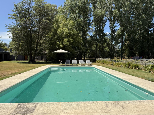 Encantadora Casa Quinta A La Venta En El Prestigioso Barrio La Araucaria| Lobos