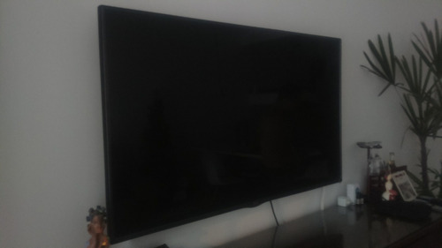 Smart Tv 60 Polegadas Com Tela Trincada