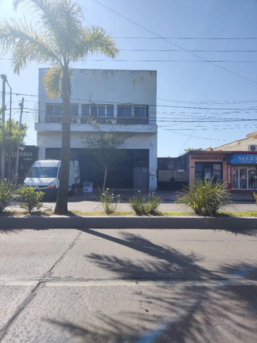 Alquiler De Depósito Con Oficinas - Excelentes Condiciones Ubicado A Pocas Cuadras Del Acceso Tigre - Superficie 675 M2