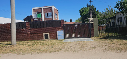 Complejo De Departamentos En Venta - 4 Ufs - 300mts2 - Las Toninas