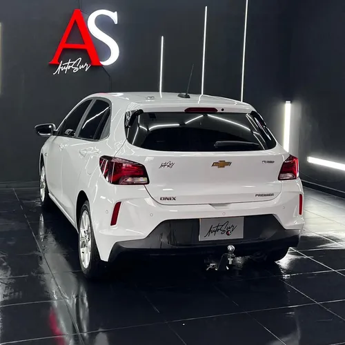 Chevrolet Onix 1.0T Premier Hatch At