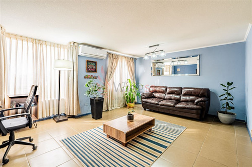 Venta Casa 3 Dormitorios Valle Grande Con Estacionamiento