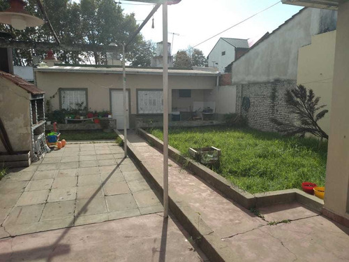 Imagen 7 de 7 de Casa, Terreno Libre, Parrilla, Cerca De La Estacion