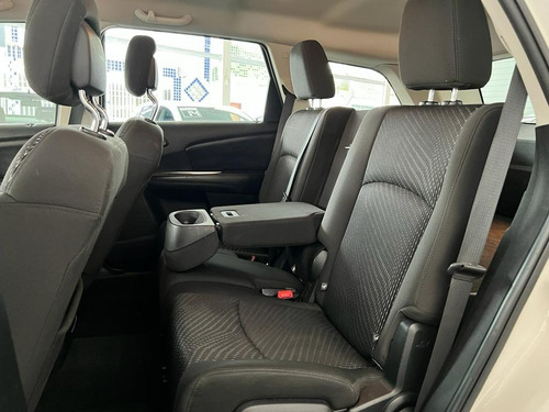 Imagem 10 de 14 de Fiat Freemont 2.4 Emotion Automatico 7 Lugares