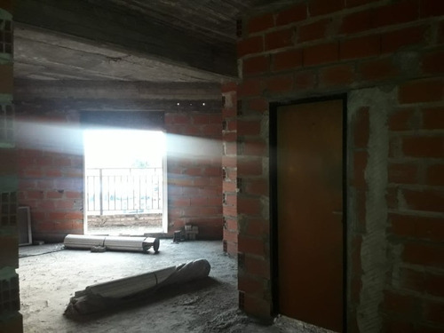 Imagen 11 de 14 de Permuta - Piso De 3 Ambientes En Venta - Isidro Casanova