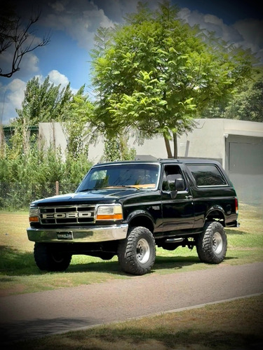 Ford Bronco V8