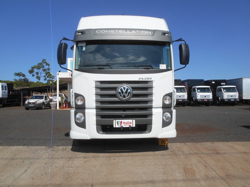 Imagem 23 de 25 de Vw Volkswagen 24280 Branco 2022 Roll-on