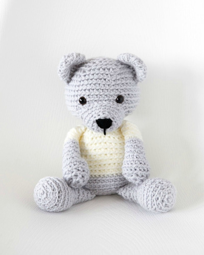 Oso Tejido A Crochet. Amigurumi. Muñeco De Apego Bebé Niños.