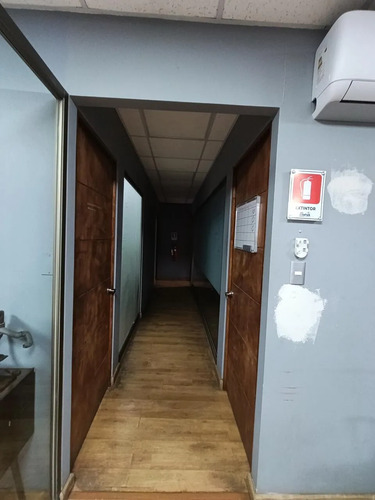 Arriendo Oficina A Pasos De Plaza Prat