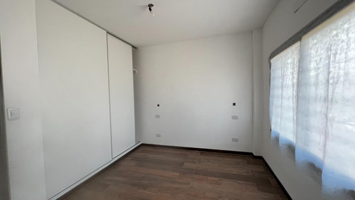 Imagen 11 de 15 de Chalet A Estrenar De 4 Ambientes En Venta En Ituzaingó Norte