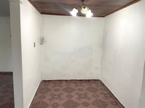 Se Vende Casa En Peñalolén 3d1b +1d1b Y 2 Estacionamiento