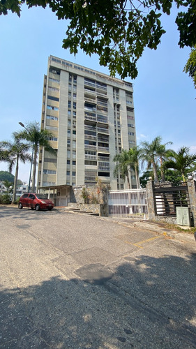 Alquiler De Apartamento En Santa Ines - Parque Residencial Tamanaco. Kn