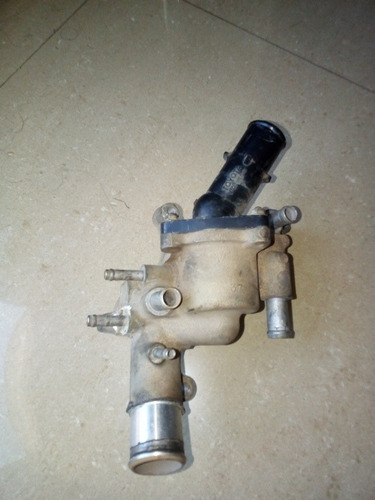 Toma De Agua Termostato Toyota Kavak 4runner. Original 