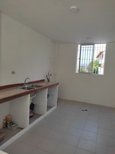 Casa En Alquiler Para Equipo De Trabajo, Guatire Villa Avila