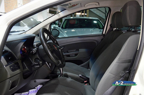 Fiat Punto 1.8 Essence 16v Flex 4p Automatizado