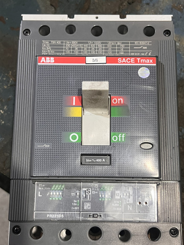 Disjuntor Abb Sace Tmax T5 N 400 1000v 8kv 400a 50/60hz (Usado)