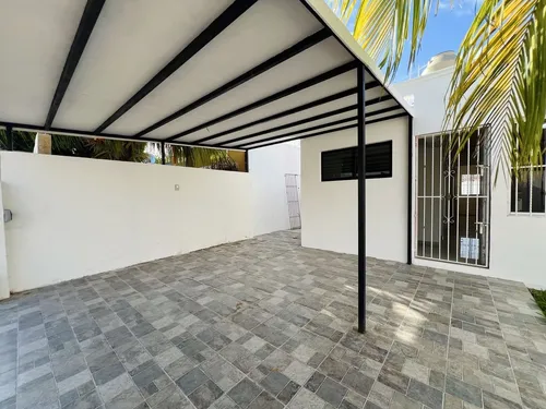 Casa En Venta En Ciudad Caucel Remodelada Con 2 Habitaciones Y 2 Baños