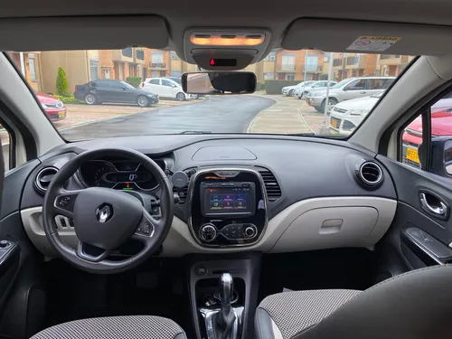 Renault Captur 2.0 Intens Automática