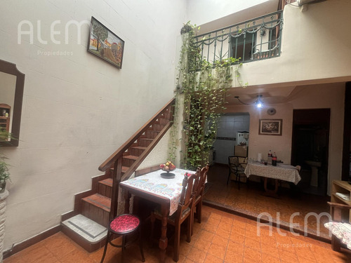 Casa/ph En Venta En Devoto, 5 Ambientes Con Gran Terraza