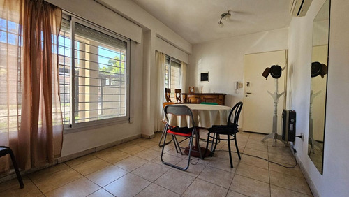 Venta Departamento 2 Ambientes Con Cochera Bernal